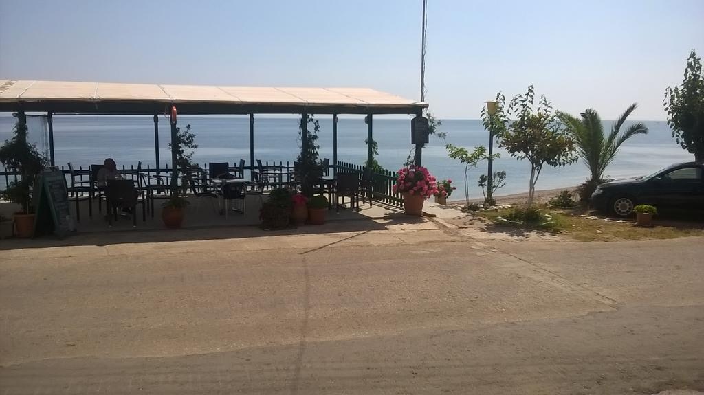 Riviera Hotel Poros  Bagian luar foto